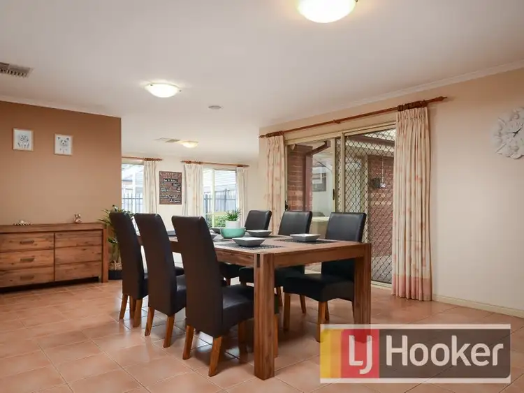 Fifth view of Homely house listing, 18 Jamieson Way, Berwick VIC 3806