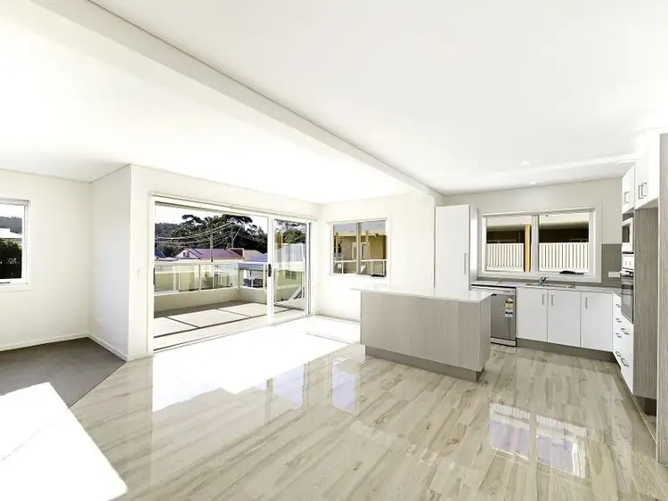 4/2 Burrawang Street