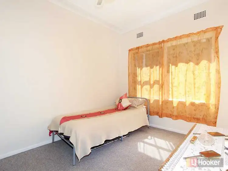 Seventh view of Homely flat listing, 5 Ray Place, Woodpark NSW 2164