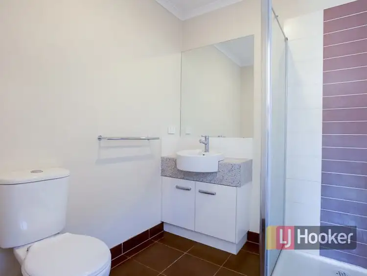Seventh view of Homely house listing, 5 Circuit Way, Truganina VIC 3029