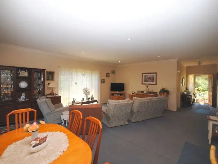 Second view of Homely unit listing, 2A Coates Court, Alexandra VIC 3714