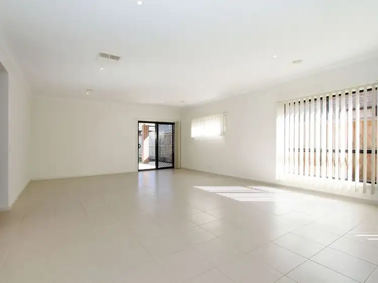 Fifth view of Homely house listing, 5 Siena Drive, Mernda VIC 3754