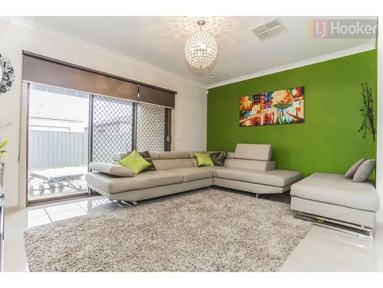 Fifth view of Homely house listing, 12 Moxie Rd, Craigieburn VIC 3064