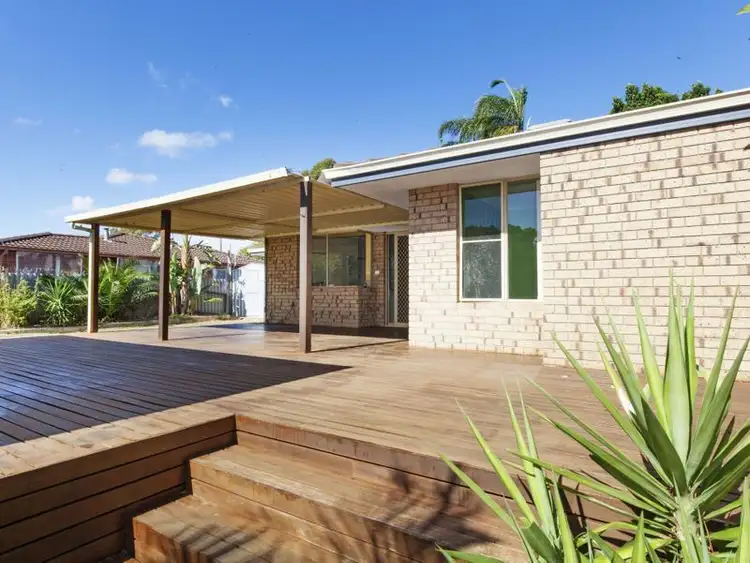 Second view of Homely house listing, 7 Varris Way, Orelia WA 6167