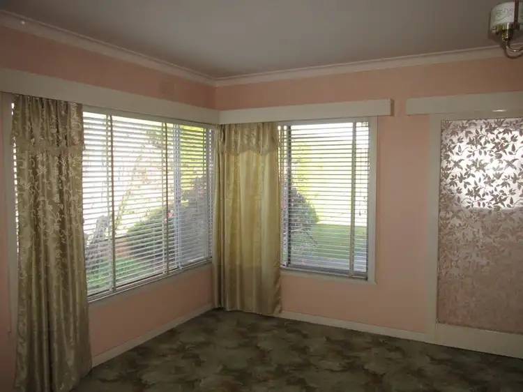 Fifth view of Homely house listing, 2 Victoria Street, Bairnsdale VIC 3875