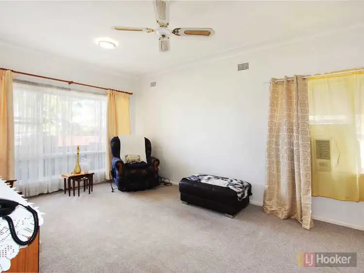 Fifth view of Homely flat listing, 5 Ray Place, Woodpark NSW 2164