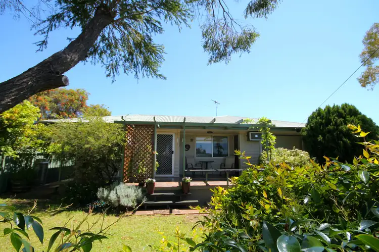 90 Prince Terrace, Inverell NSW 2360