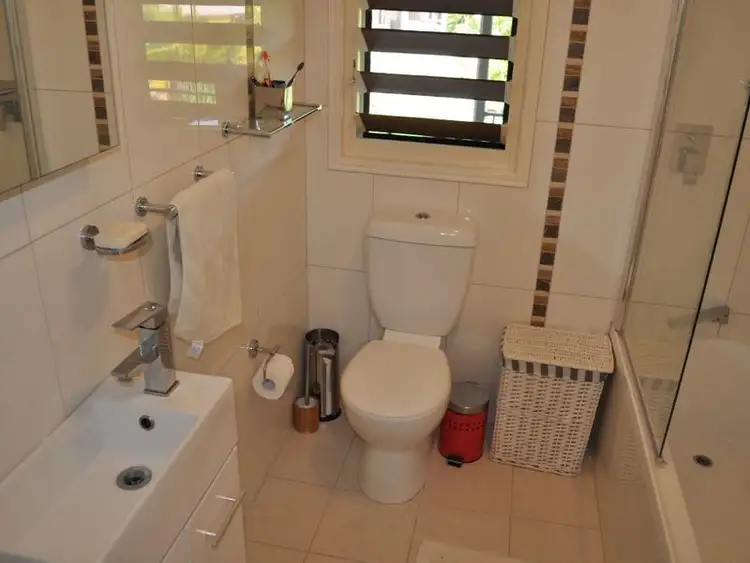 Seventh view of Homely house listing, 2 Maraboon Court, Clinton QLD 4680