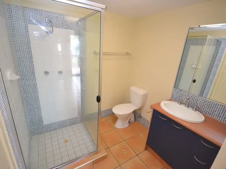 Sixth view of Homely unit listing, 4/29 Bell Street, Kangaroo Point QLD 4169