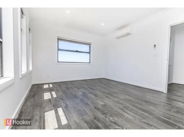 Seventh view of Homely house listing, 1 Dappar Way, Craigieburn VIC 3064