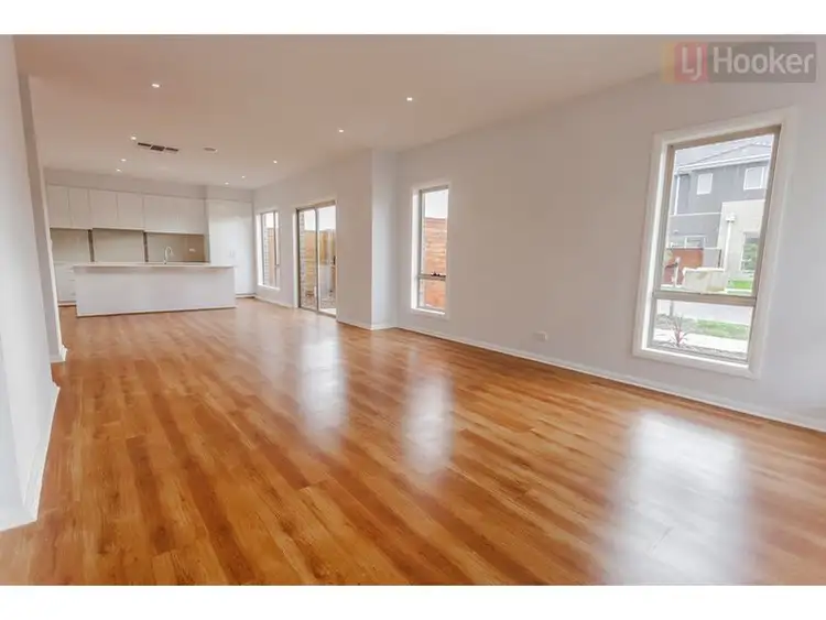 Third view of Homely townhouse listing, 7 Dashing Rd, Craigieburn VIC 3064