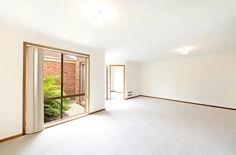 Seventh view of Homely townhouse listing, 17/12 Luke Street, Holt ACT 2615