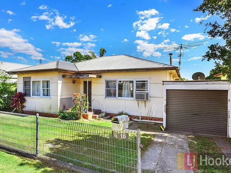 16 Yarravel Street, South Kempsey NSW 2440