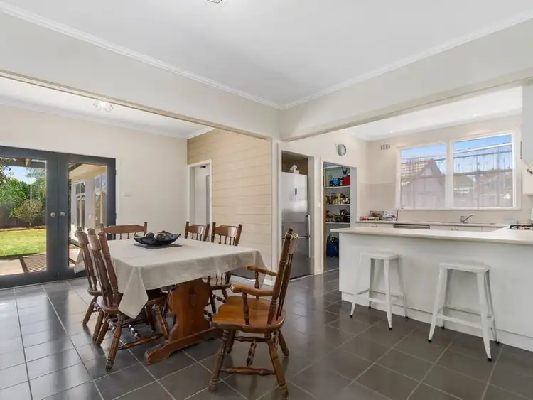 Fifth view of Homely house listing, 10 Templeton Street, Sale VIC 3850
