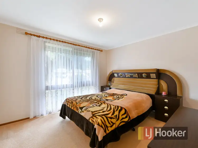 Fifth view of Homely house listing, 44 Girvan Circuit, Endeavour Hills VIC 3802