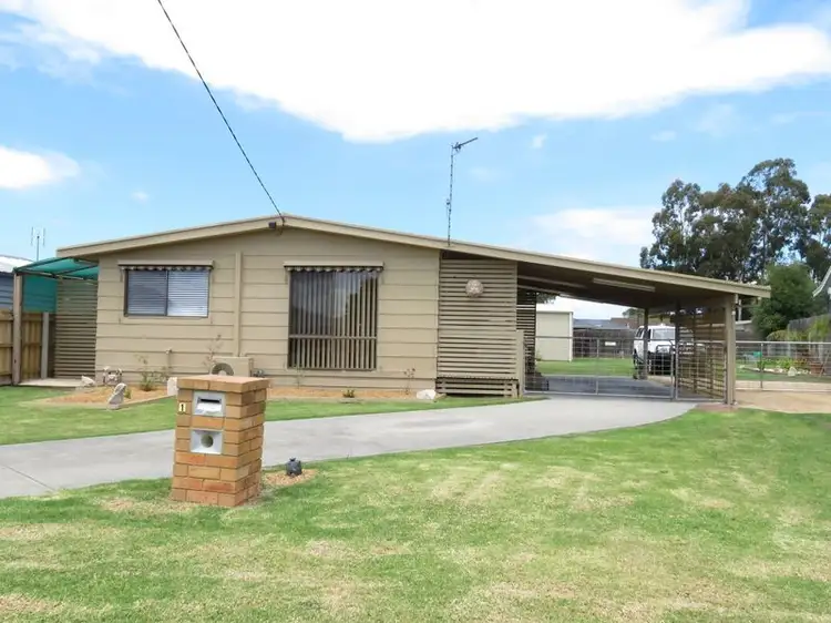 1 The Moorings, Paynesville VIC 3880
