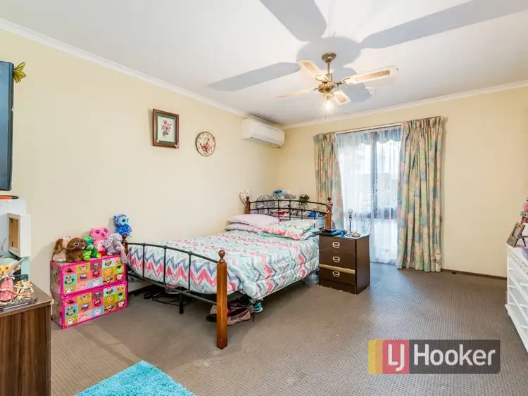 Sixth view of Homely house listing, 28 Robinson Crescent, Hampton Park VIC 3976