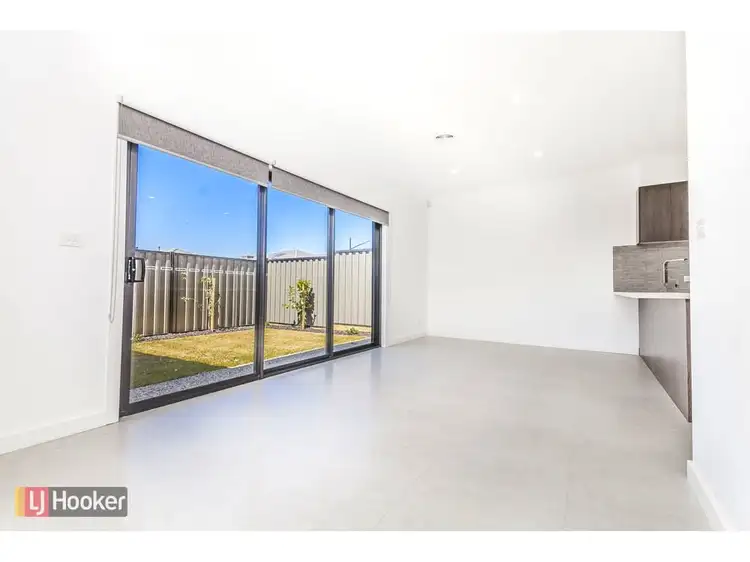 Sixth view of Homely house listing, 1 Dappar Way, Craigieburn VIC 3064