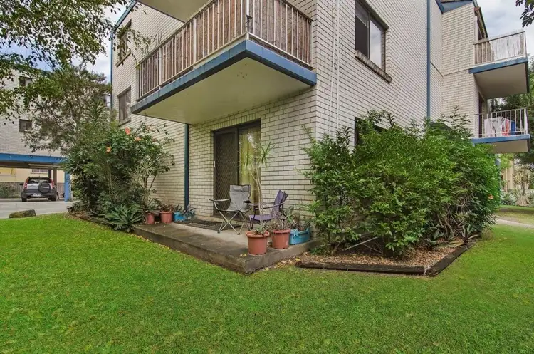 Main view of Homely unit listing, 2/20 Bright Avenue, Labrador QLD 4215