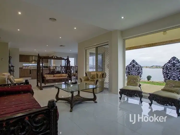 Fifth view of Homely house listing, 7 Sundowner Place, Sanctuary Lakes VIC 3030