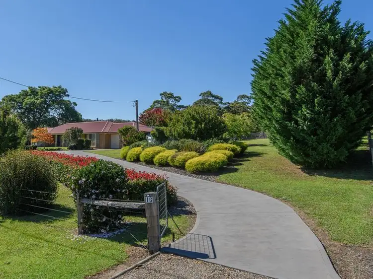 16 Blue Wren Place, Bodalla NSW 2545
