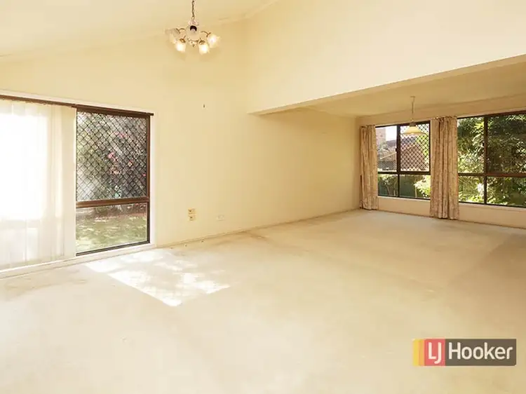 Sixth view of Homely house listing, 5 Meadowbank Street, Carindale QLD 4152