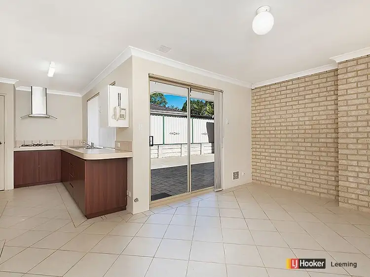 Sixth view of Homely semi-detached listing, 20 Meadow Grove, Leeming WA 6149