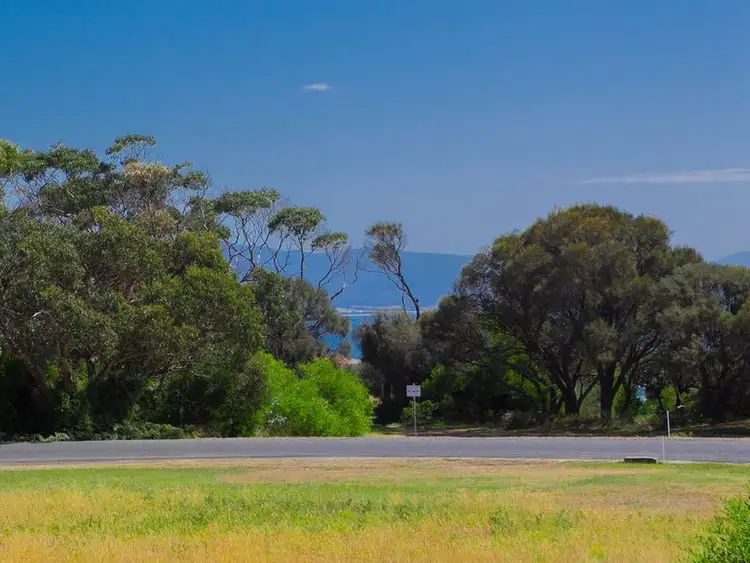 55 Esplanade, Bicheno TAS 7215