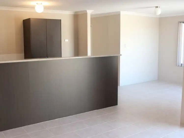 Fifth view of Homely unit listing, 4/2 Positano Crescent, Yangebup WA 6164