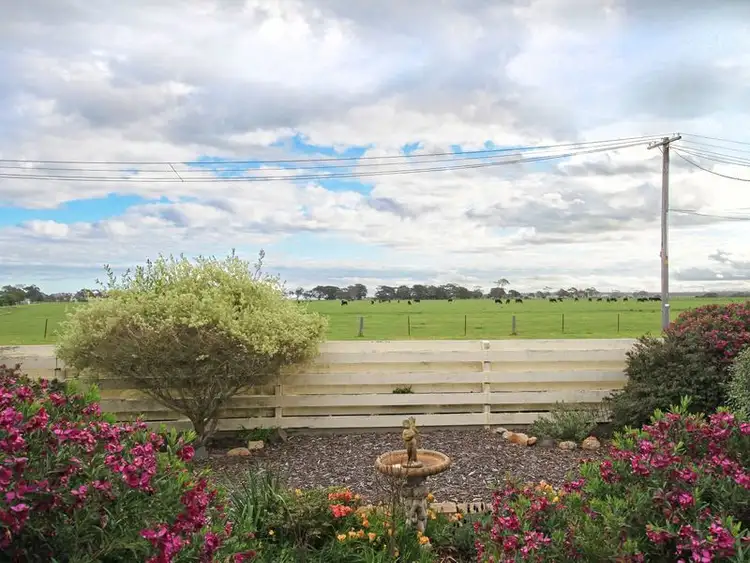 Fifth view of Homely house listing, 38 Ellen Ave, Seaspray VIC 3851