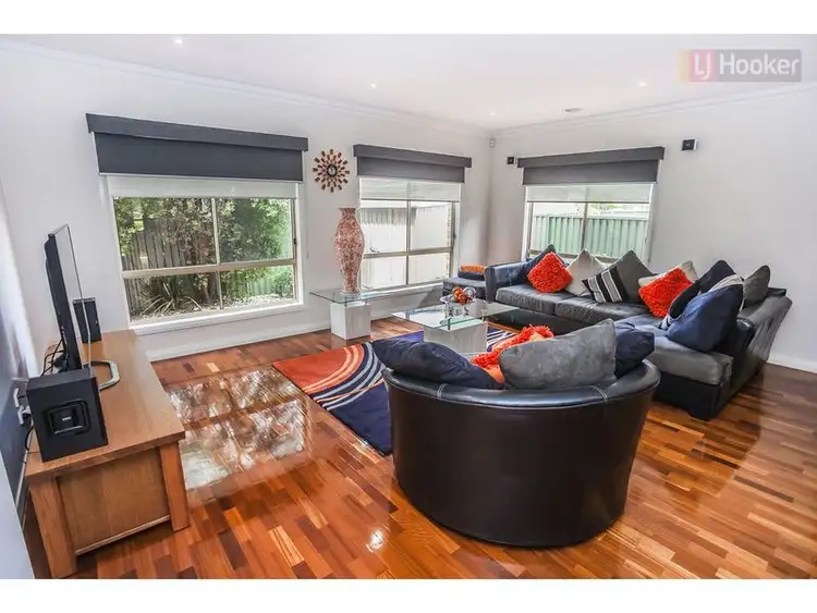 Second view of Homely house listing, 5 Hawthorn Lane, Craigieburn VIC 3064