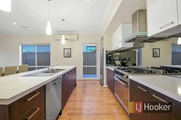 Fifth view of Homely house listing, 6 Sandpiper Close, Pakenham VIC 3810