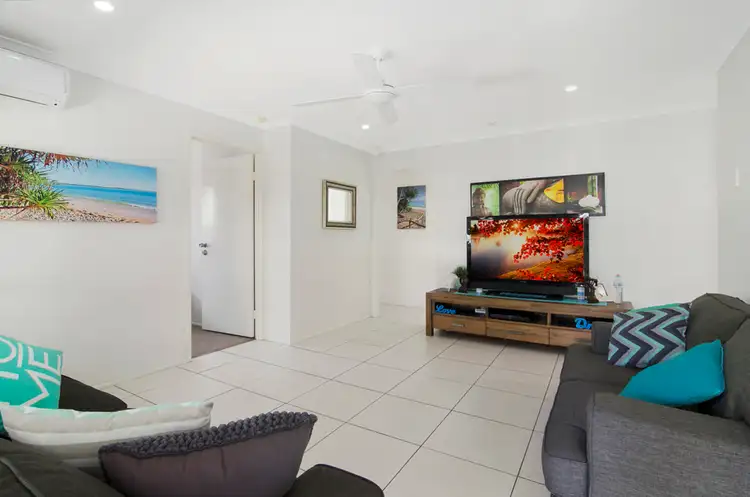Second view of Homely semi-detached listing, 2/15 Hollywood Place, Oxenford QLD 4210