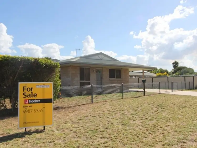 1/1 Buchholz Place, Emerald QLD 4720