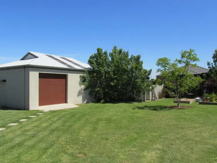 Second view of Homely house listing, 22 Kooralbyn Court, Bairnsdale VIC 3875