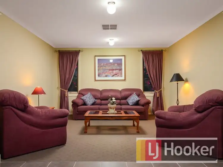 Seventh view of Homely house listing, 2 Talinga Court, Berwick VIC 3806