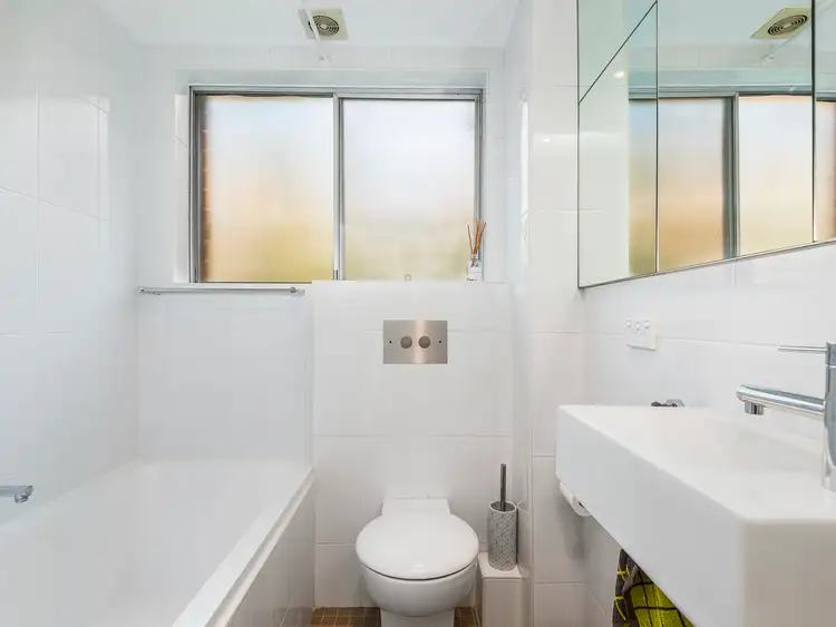 Fourth view of Homely apartment listing, 4/18 Terrol Crescent, Mona Vale NSW 2103