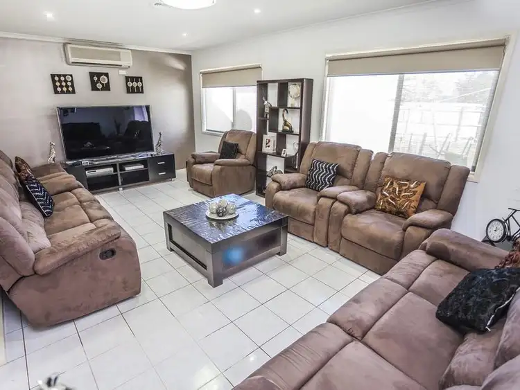 Second view of Homely house listing, 5 Allendale Court, Meadow Heights VIC 3048