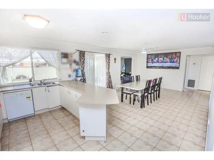 Fourth view of Homely house listing, 8 Bertrand Court, Craigieburn VIC 3064