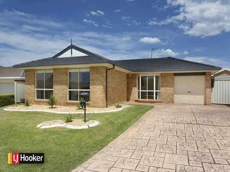 25 Hazelton Street, Albion Park NSW 2527