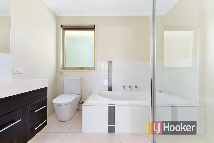Sixth view of Homely house listing, 29 McGill Court, Pakenham VIC 3810