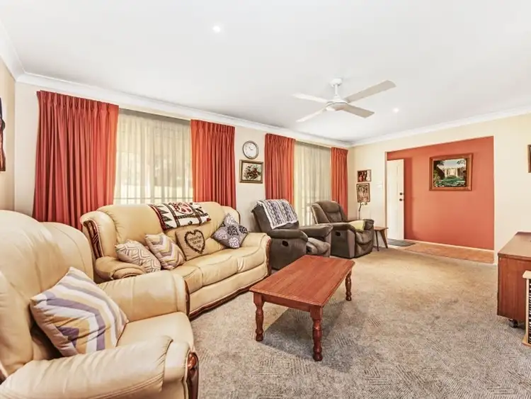 Second view of Homely house listing, 4 The Ridge, Wadalba NSW 2259