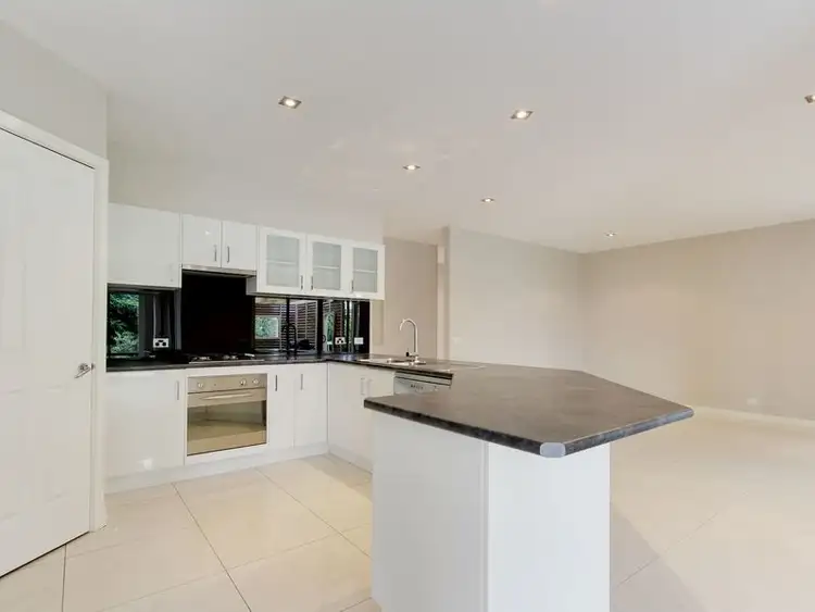 24 Deakin Avenue, Bairnsdale VIC 3875
