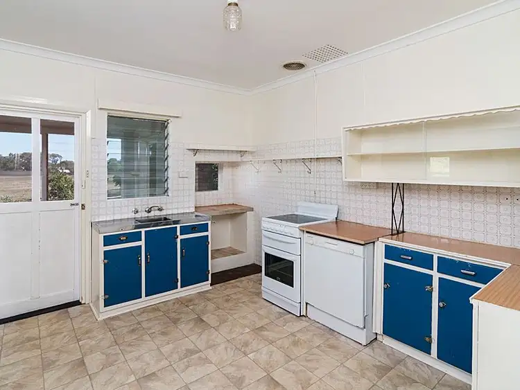 Second view of Homely house listing, 5 High Street, Kersbrook SA 5231