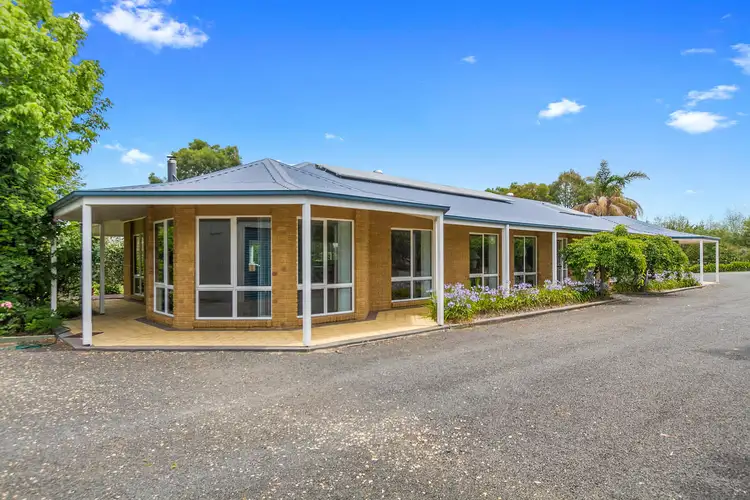 11 Galway Drive, Stratford VIC 3862