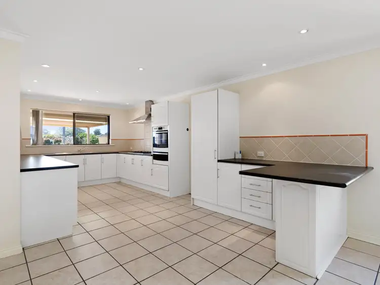 Fourth view of Homely house listing, 2 McFarlane Close, Willetton WA 6155