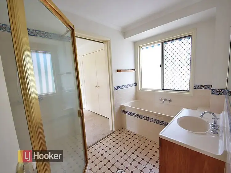 Fifth view of Homely house listing, 2 Scotts Court, Kallangur QLD 4503