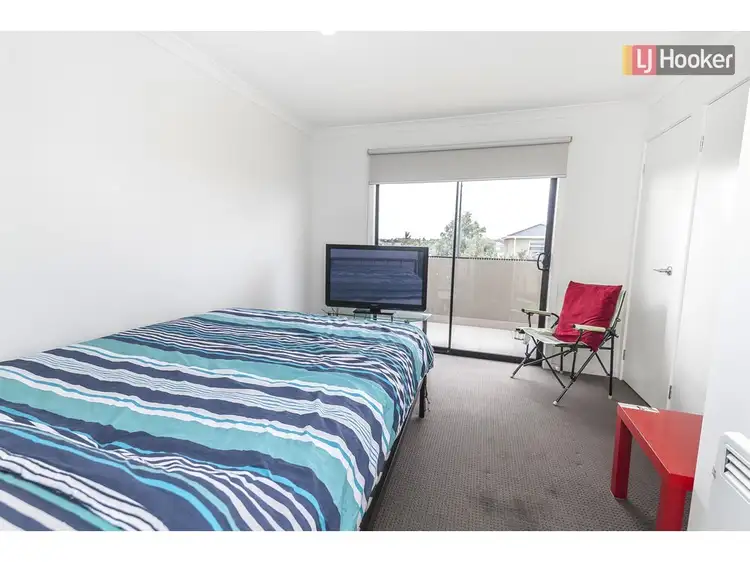 Sixth view of Homely house listing, 61 Valiant Crescent, Craigieburn VIC 3064