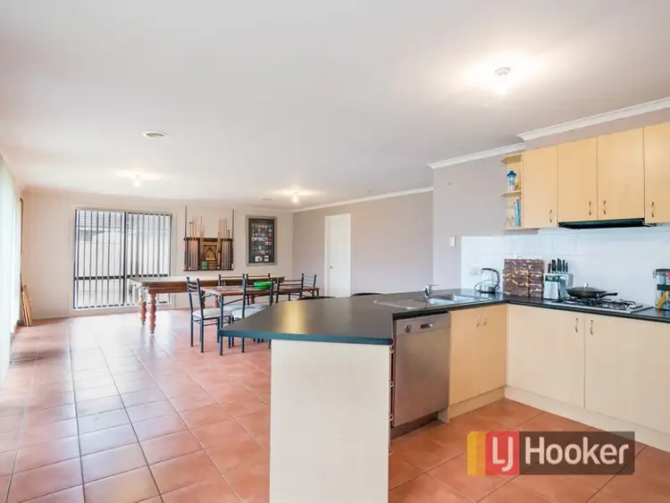 Second view of Homely house listing, 2 Ashwood Grove, Pakenham VIC 3810