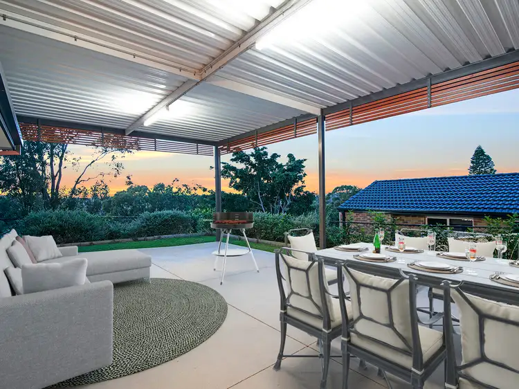 33 Crestridge Crescent, Oxenford QLD 4210